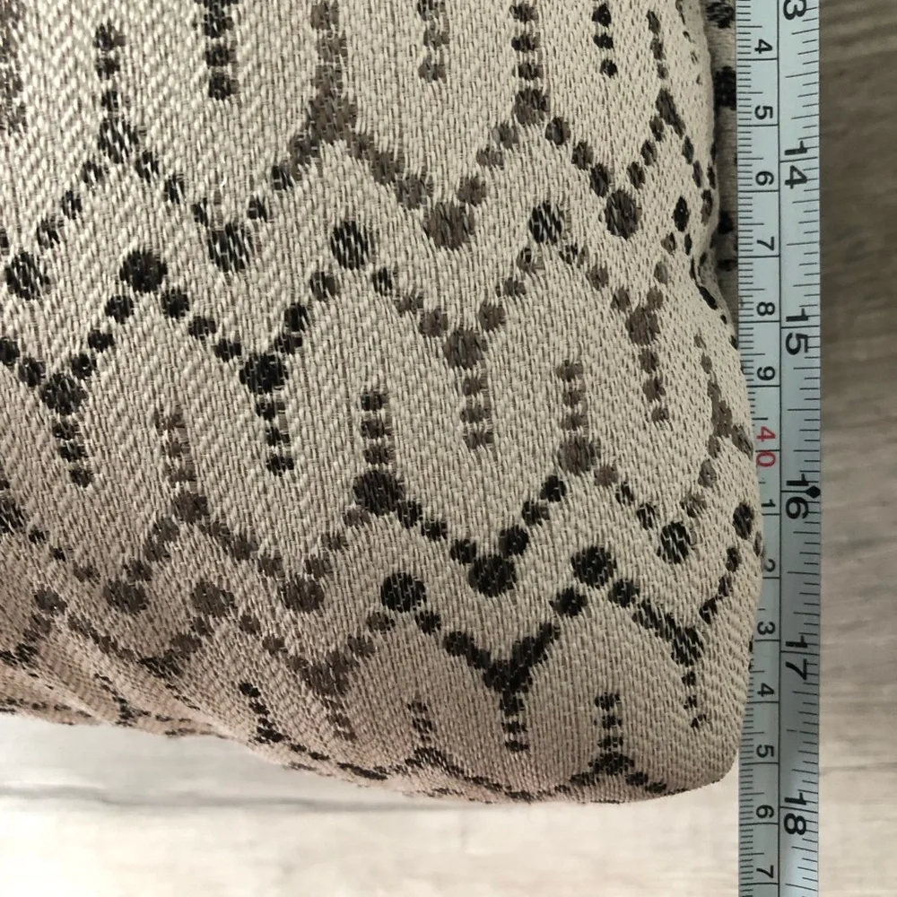 Lewiston style decorative 18” throw pillows.